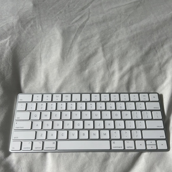 Apple Magic Wirless Keyboard & Mouse (A1644, A1657) - Picture 4 of 6